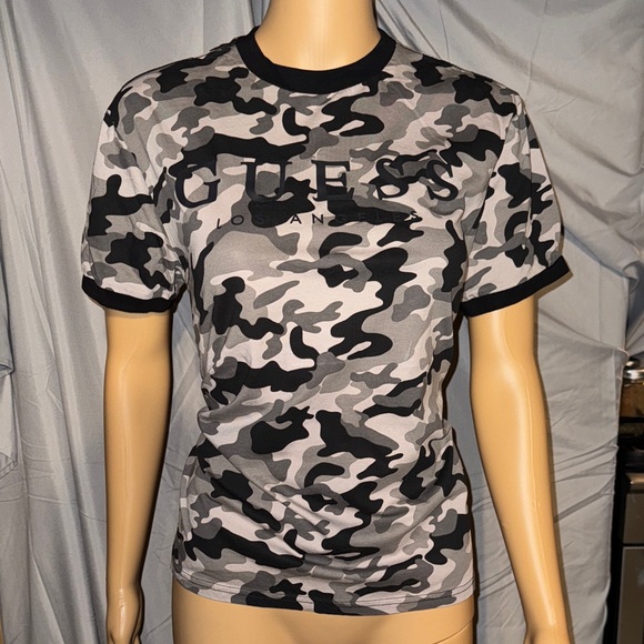 GUESS Men's Short Sleeve Camouflage Tee - Black and Gray - Picture 1 of 3